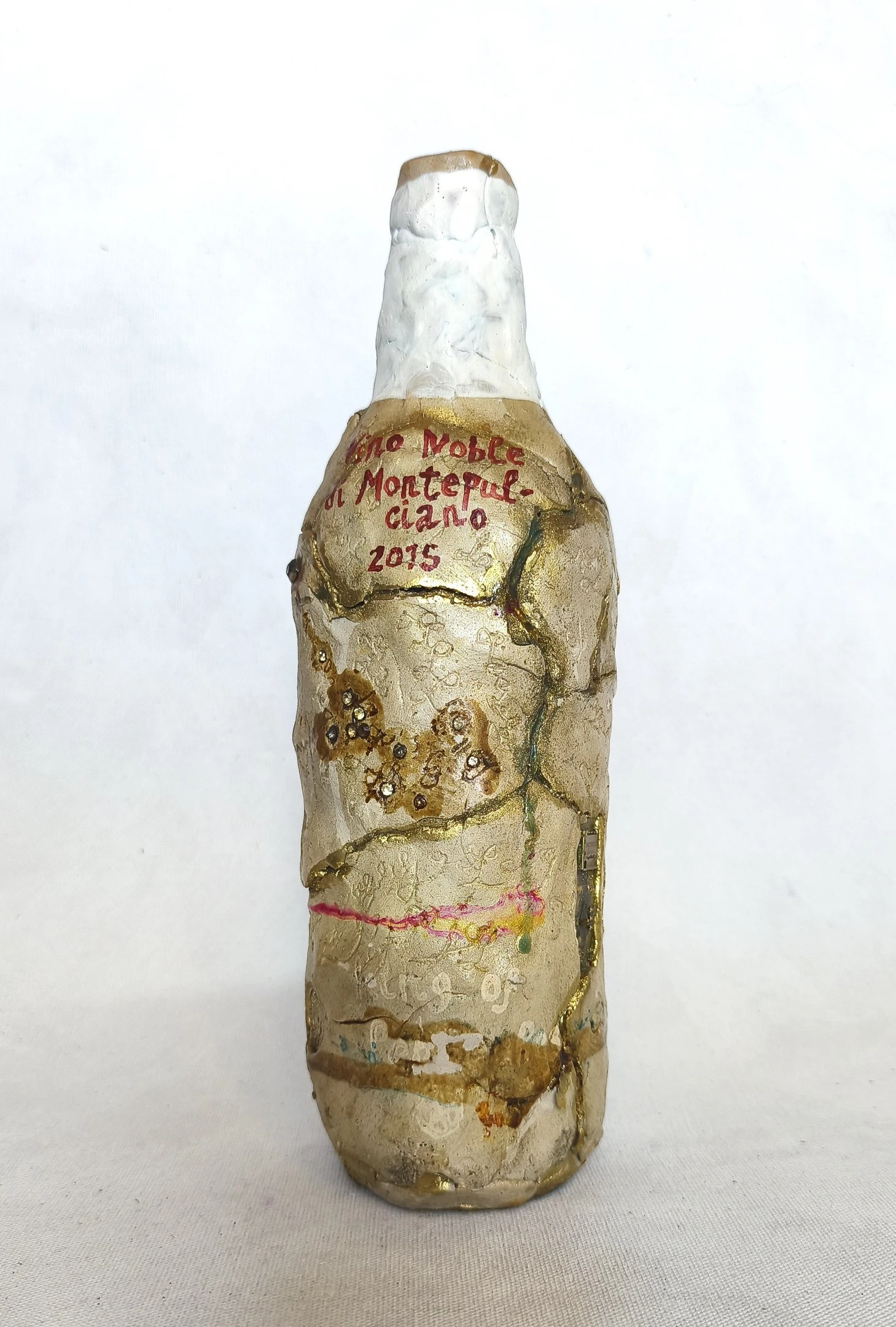 Metabolic Wine Vessels: Vino Nobile di Montepulciano 2015, complete object photograph